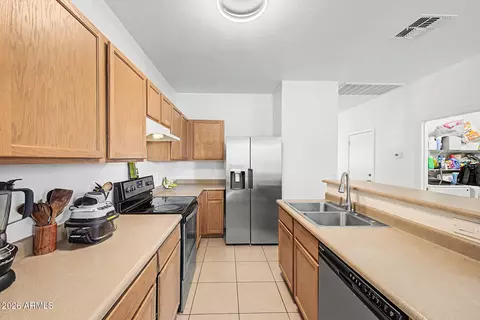 Kitchen - 1205 E Chambers St, Phoenix, AZ 85040 photo 3 of 4