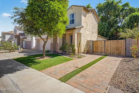 Exterior - 1205 E Chambers St, Phoenix, AZ 85040 photo 5 of 9