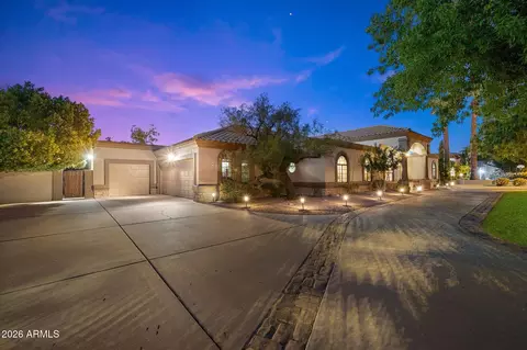 Exterior - 84 E Buena Vista Dr, Tempe, AZ 85284 photo 3 of 13