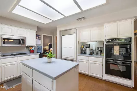 Kitchen - 84 E Buena Vista Dr, Tempe, AZ 85284 photo 2 of 5