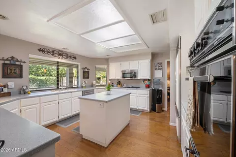 Kitchen - 84 E Buena Vista Dr, Tempe, AZ 85284 photo 1 of 5