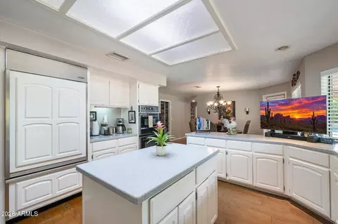Kitchen - 84 E Buena Vista Dr, Tempe, AZ 85284 photo 4 of 5