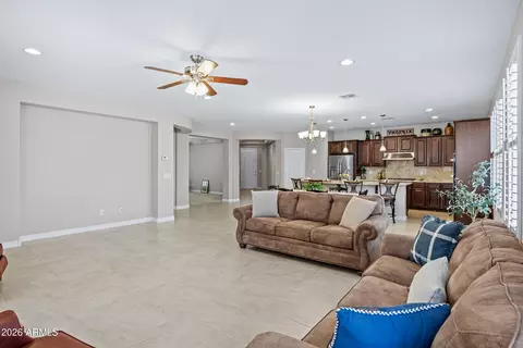 Living - 957 E Rojo Way, Gilbert, AZ 85297 photo 1 of 3