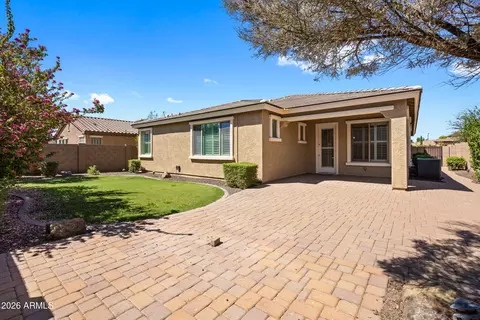 Exterior - 957 E Rojo Way, Gilbert, AZ 85297 photo 9 of 14