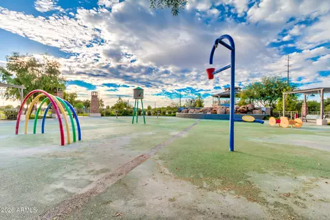 View/Area - 957 E Rojo Way, Gilbert, AZ 85297 photo 12 of 31