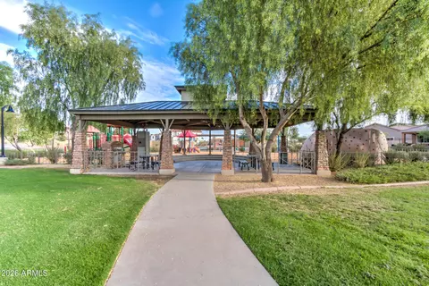 View/Area - 957 E Rojo Way, Gilbert, AZ 85297 photo 4 of 31