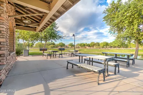 View/Area - 957 E Rojo Way, Gilbert, AZ 85297 photo 14 of 31