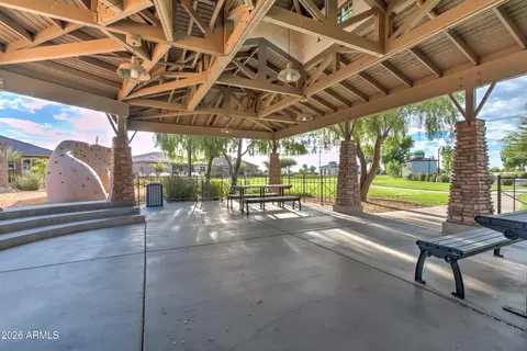 View/Area - 957 E Rojo Way, Gilbert, AZ 85297 photo 7 of 31