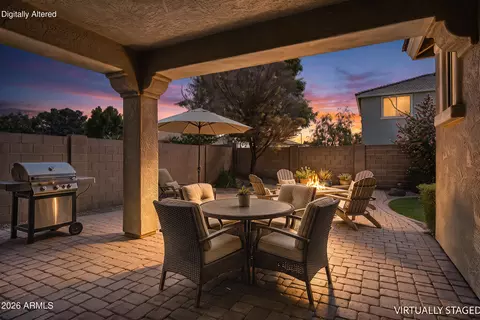 Exterior - 957 E Rojo Way, Gilbert, AZ 85297 photo 12 of 14