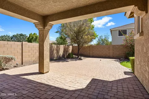 Exterior - 957 E Rojo Way, Gilbert, AZ 85297 photo 4 of 14