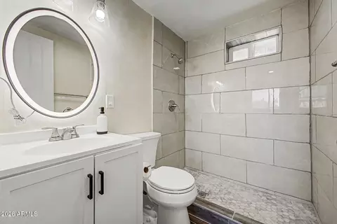 Bath - 1535 E Christy Dr, Phoenix, AZ 85020 photo 1 of 1
