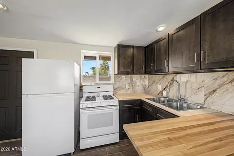 Kitchen - 1535 E Christy Dr, Phoenix, AZ 85020 photo 2 of 2