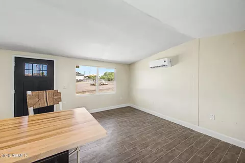 Living - 1535 E Christy Dr, Phoenix, AZ 85020 photo 4 of 4