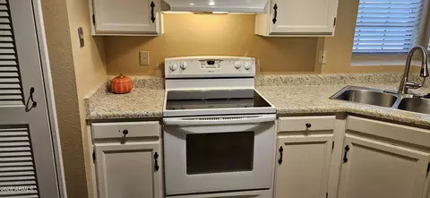 Kitchen - 815 E Lexington Ave, Gilbert, AZ 85234 photo 2 of 3