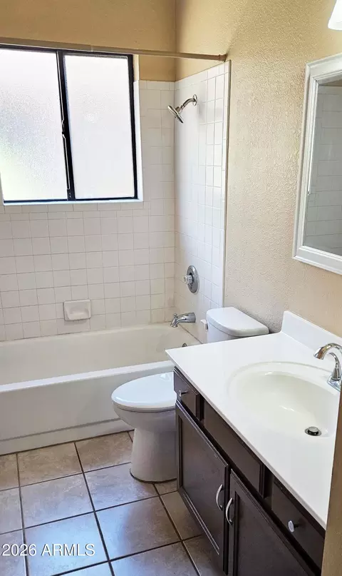 Bath - 815 E Lexington Ave, Gilbert, AZ 85234 photo 1 of 4
