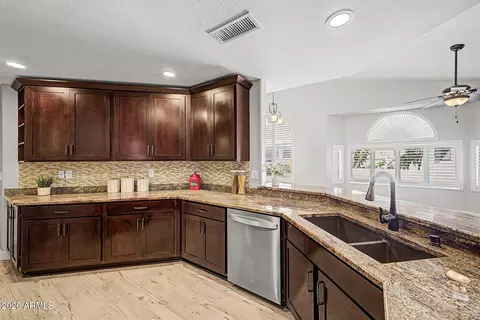 Kitchen - 5830 E Mckellips Rd #20, Mesa, AZ 85215 photo 4 of 8