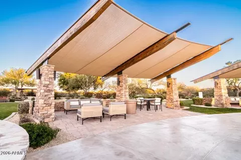 View/Area - 3818 E Crest Ln, Phoenix, AZ 85050 photo 2 of 6