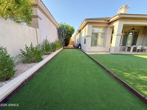 Exterior - 3818 E Crest Ln, Phoenix, AZ 85050 photo 4 of 8