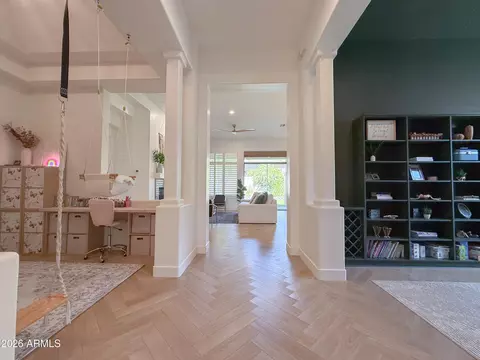 Entry Way - 3818 E Crest Ln, Phoenix, AZ 85050 photo 6 of 8