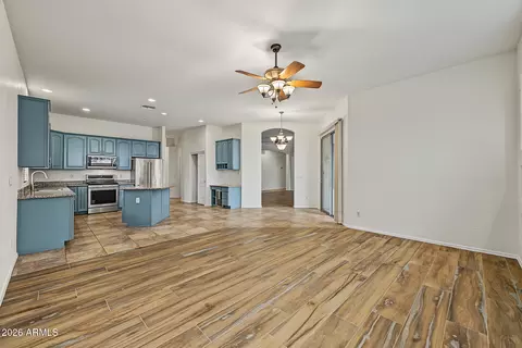 Living - 9807 E Greenway St, Mesa, AZ 85207 photo 7 of 8