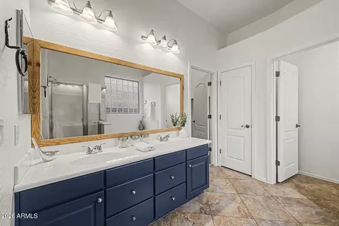 Bath - 9807 E Greenway St, Mesa, AZ 85207 photo 2 of 5