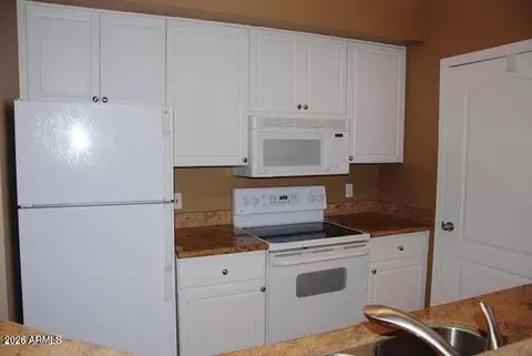 Kitchen - 1701 E Colter St #376, Phoenix, AZ 85016 photo 2 of 2