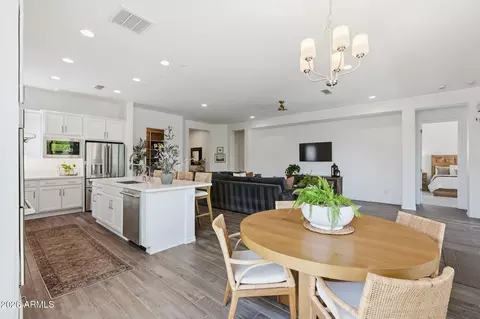 Dining - 5643 S Dante --, Mesa, AZ 85212 photo 1 of 2
