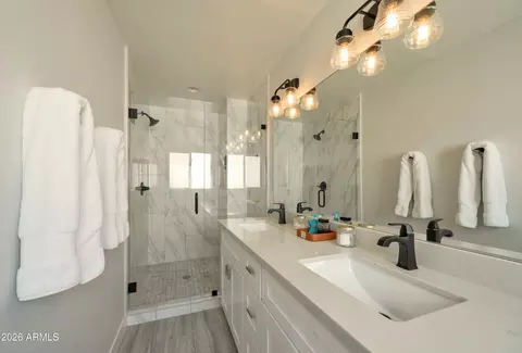 Bath - 3802 E Heatherbrae Dr, Phoenix, AZ 85018 photo 1 of 3