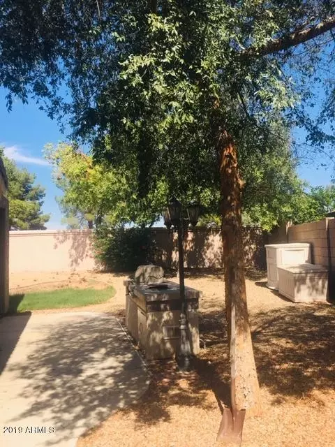 Exterior - 891 N Date Palm Dr, Gilbert, AZ 85234 photo 9 of 15