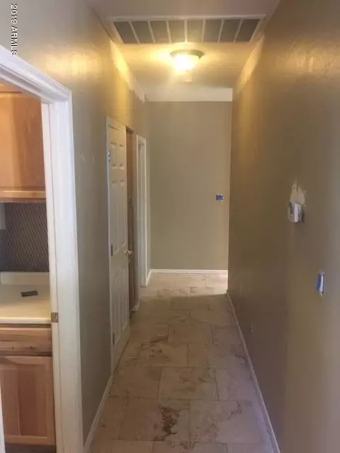 Entry Way - 891 N Date Palm Dr, Gilbert, AZ 85234 photo 4 of 5