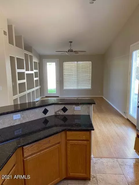Living - 891 N Date Palm Dr, Gilbert, AZ 85234 photo 1 of 3