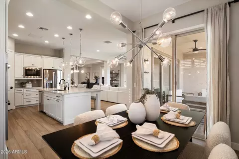 Dining - 3437 E Daley Ln, Phoenix, AZ 85050 photo 2 of 5