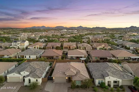 View/Area - 3437 E Daley Ln, Phoenix, AZ 85050 photo 2 of 8