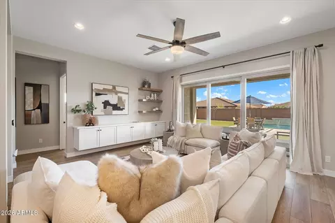 Living - 3437 E Daley Ln, Phoenix, AZ 85050 photo 2 of 2