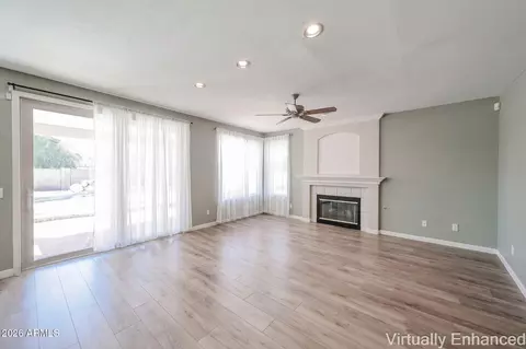 Living - 4315 E Mossman Rd, Phoenix, AZ 85050 photo 10 of 10
