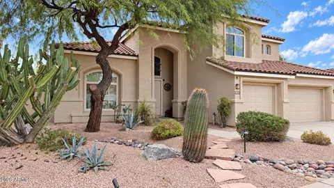 Exterior - 4315 E Mossman Rd, Phoenix, AZ 85050 photo 2 of 8
