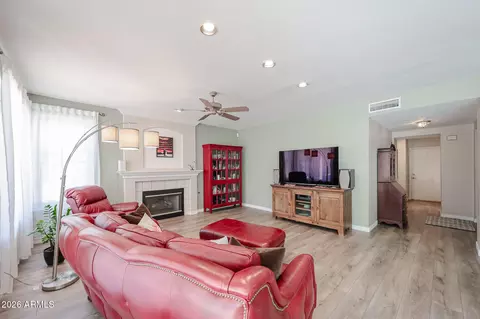 Living - 4315 E Mossman Rd, Phoenix, AZ 85050 photo 6 of 10