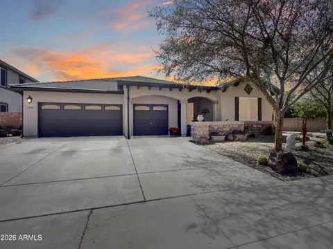 18519 W Onyx Ct, Waddell, AZ 85355