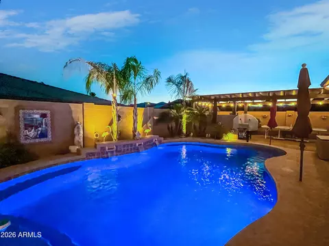 18519 W Onyx Ct, Waddell, AZ 85355