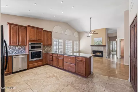Kitchen - 3310 E Rock Wren Rd, Phoenix, AZ 85044 photo 3 of 3