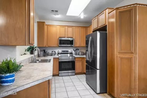 Kitchen - 276 E Ashurst Dr, Phoenix, AZ 85048 photo 1 of 4
