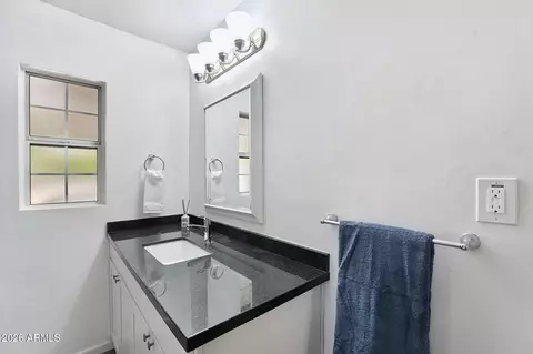 Bath - 4208 E Wilshire Dr, Phoenix, AZ 85008 photo 3 of 4