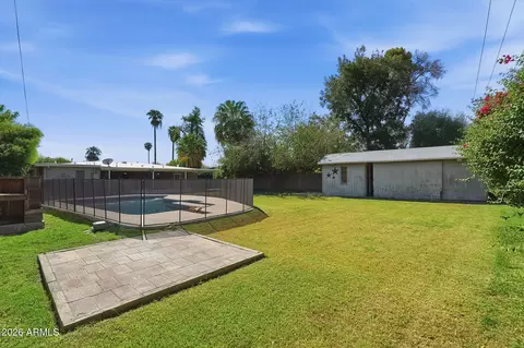 Exterior - 4208 E Wilshire Dr, Phoenix, AZ 85008 photo 6 of 10