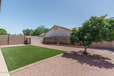 Exterior - 3319 E Rosemonte Dr, Phoenix, AZ 85050 photo 4 of 9