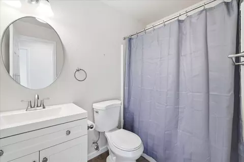 Bath - 1633 E Lakeside Dr #63, Gilbert, AZ 85234 photo 3 of 3