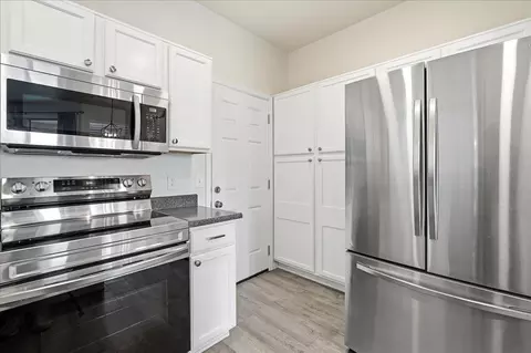 Kitchen - 1633 E Lakeside Dr #63, Gilbert, AZ 85234 photo 4 of 4