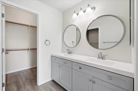 Bath - 1633 E Lakeside Dr #63, Gilbert, AZ 85234 photo 1 of 3