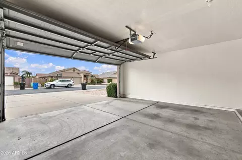 Exterior - 1874 E Sagebrush St, Gilbert, AZ 85296 photo 4 of 6