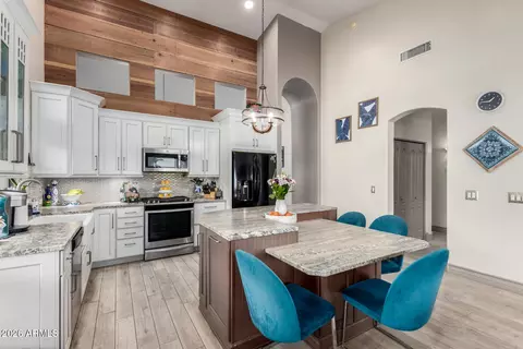 Kitchen - 7238 E Tyndall St, Mesa, AZ 85207 photo 3 of 4
