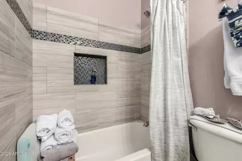 Bath - 7238 E Tyndall St, Mesa, AZ 85207 photo 4 of 4